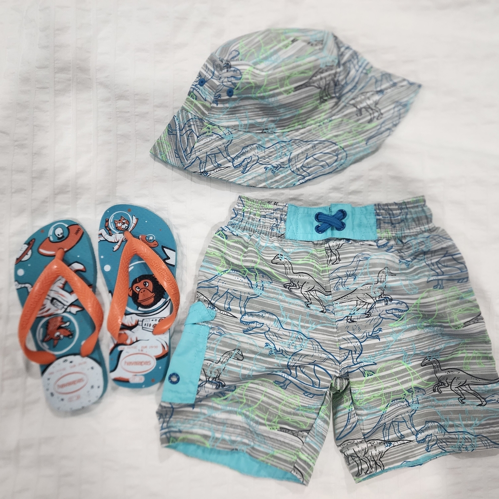 UV Skinz Dinosaur Print Kids Swim Set with Hat and Havaiana Flip Flops 12-18mos